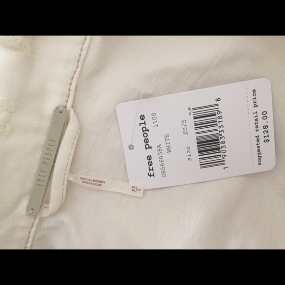 NWT Free People Denim Trucker Jacket in White - Picture 4 of 4